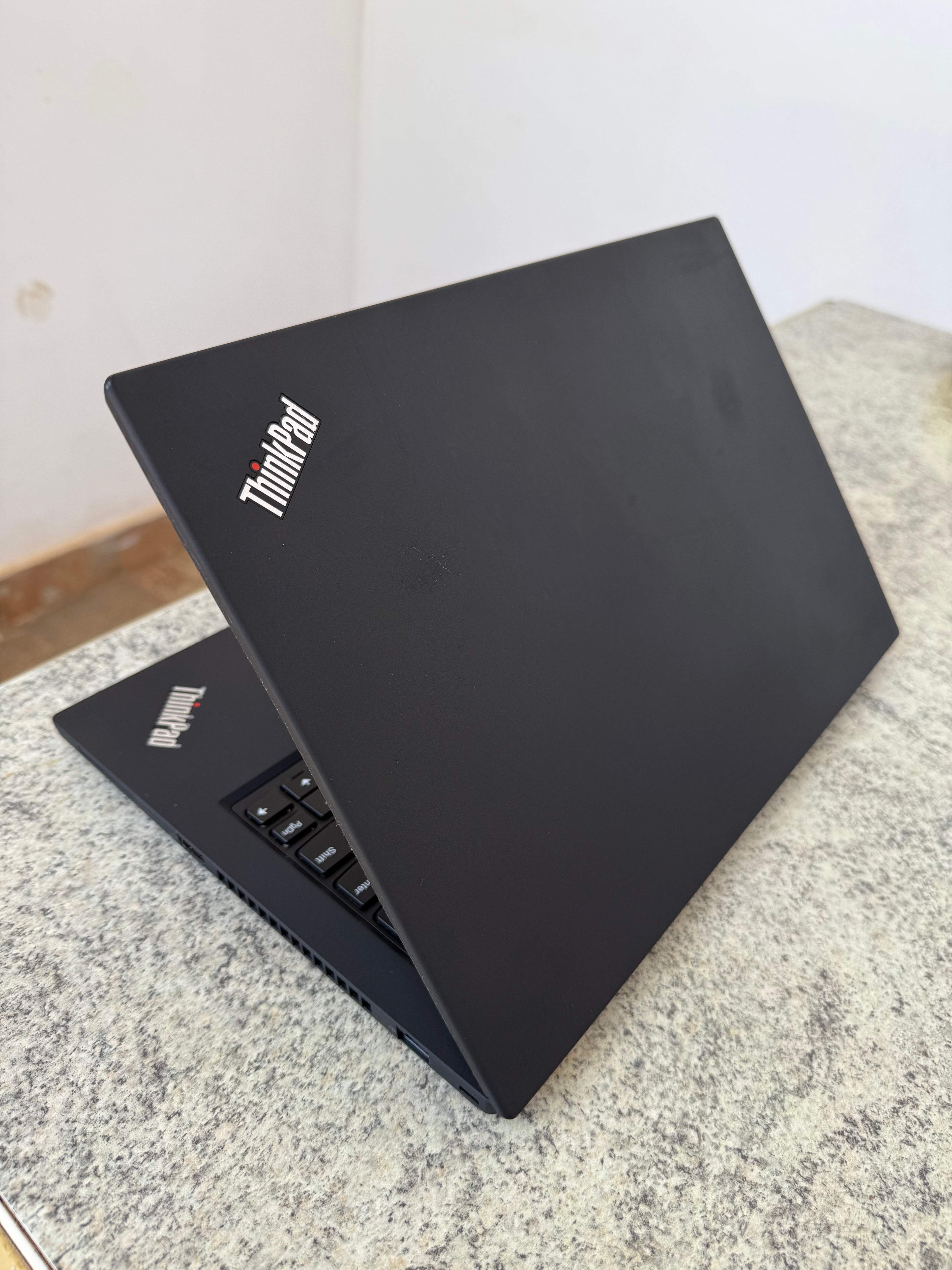 Lenovo ThinkPad T14 Gen 2 – Ryzen 7 Pro | 16GB RAM | 512GB SSD | Touchscreen