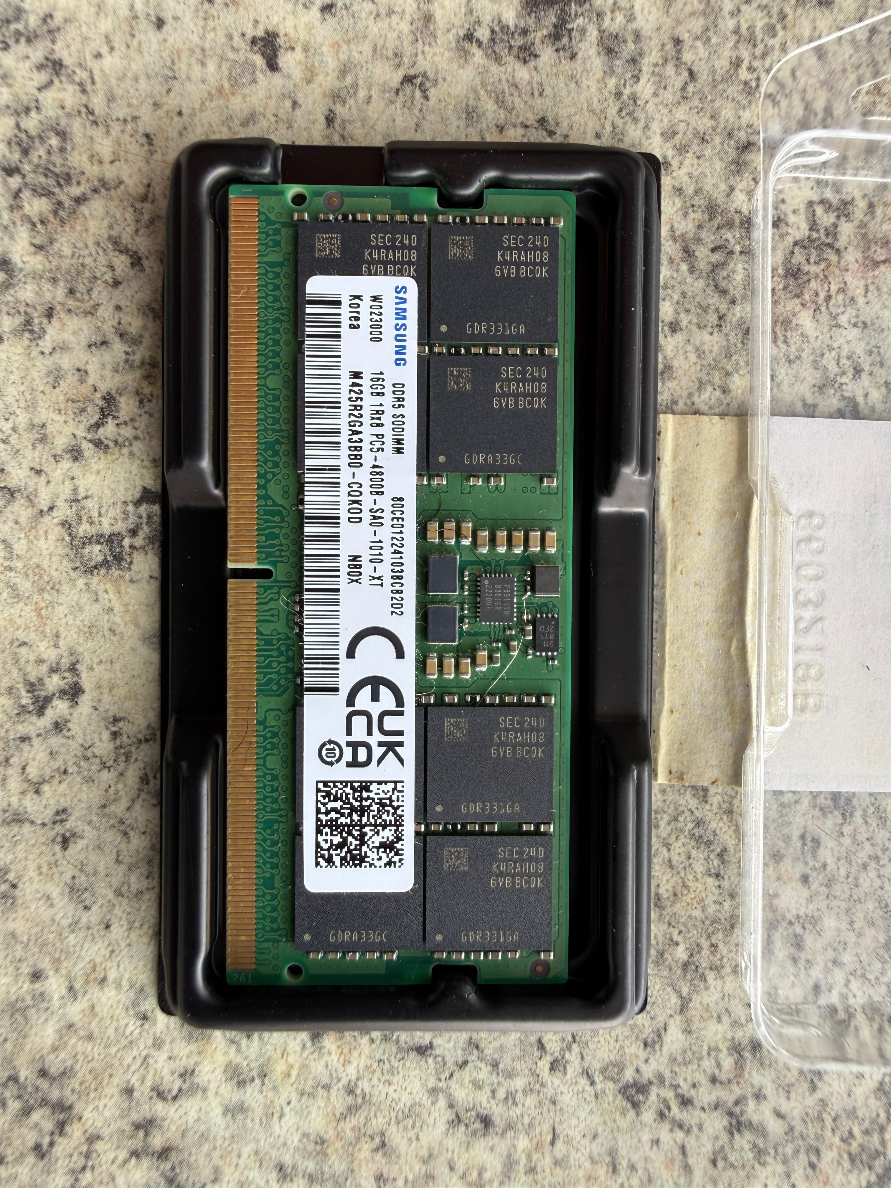 Samsung 16GB DDR5 RAM